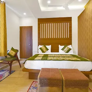 Sky Blu And Rooftop Restaurant Udaipur