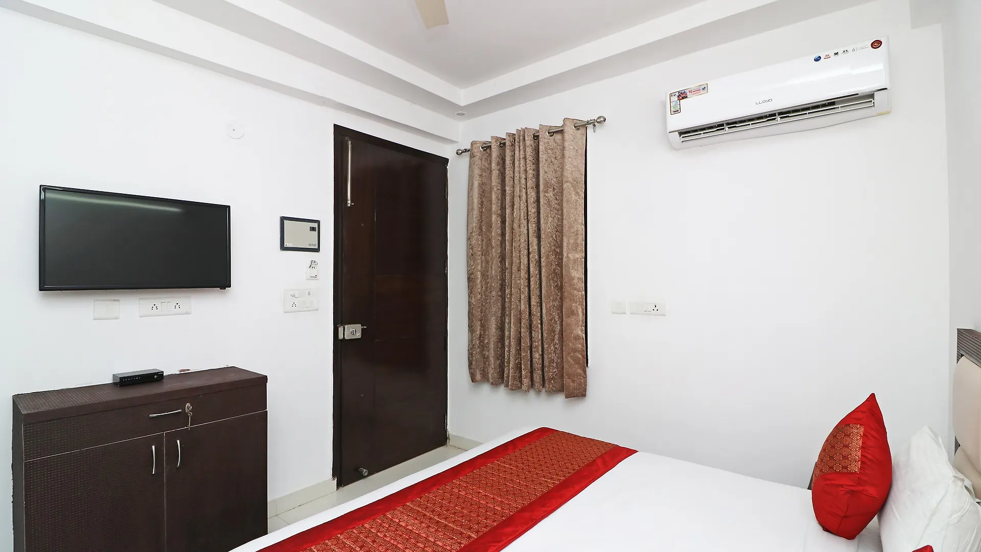 Hotel O Avalon Palace New Delhi