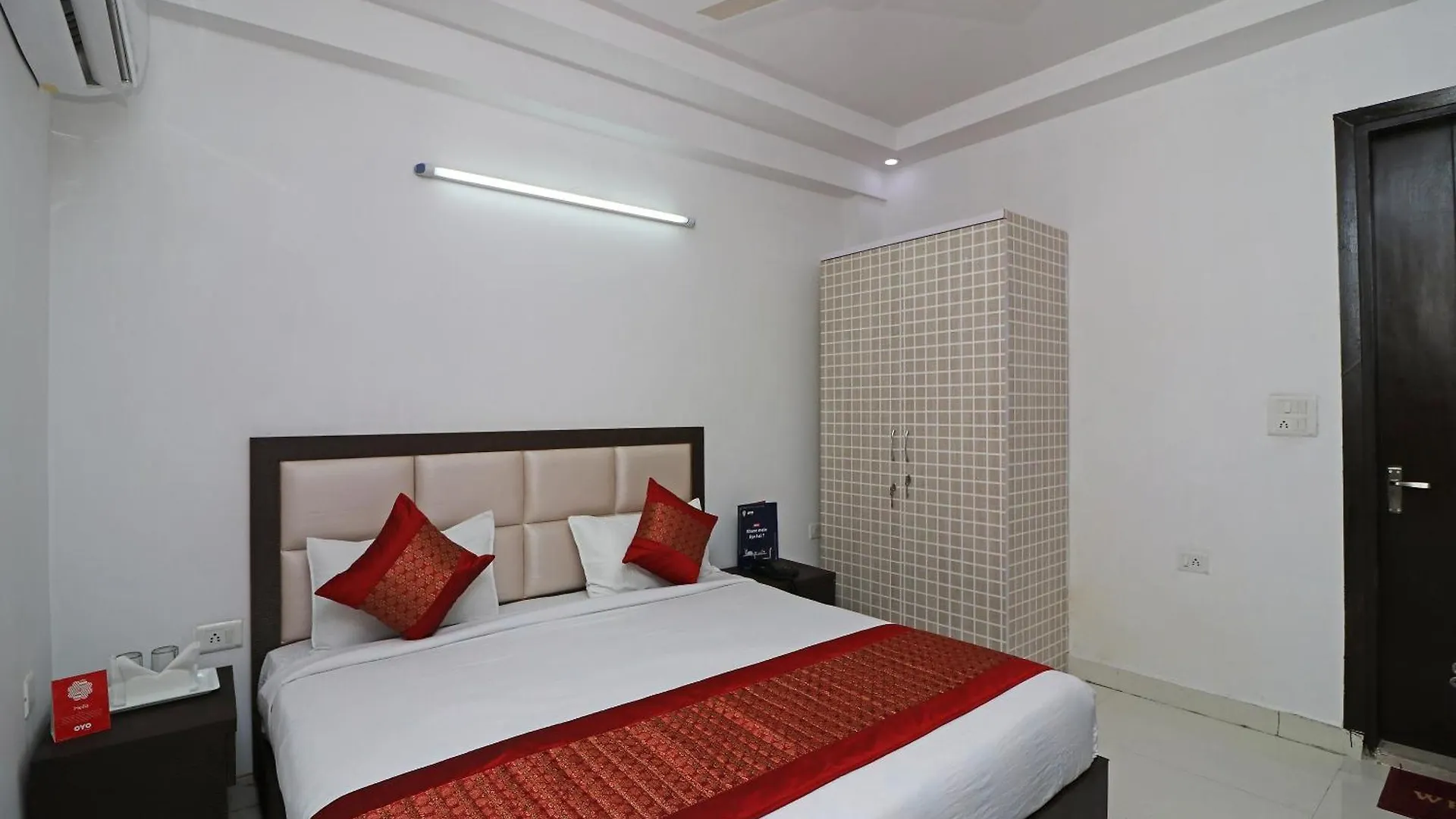Hotel O Avalon Palace New Delhi